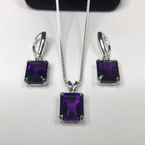 BEAUTIFUL 16.5ctw Emerald Cut Amethyst Earrings & Pendant Necklace Set